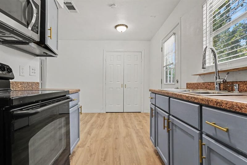3104 Forestdale Lane, Balch Springs TX 75180 - Photo 13
