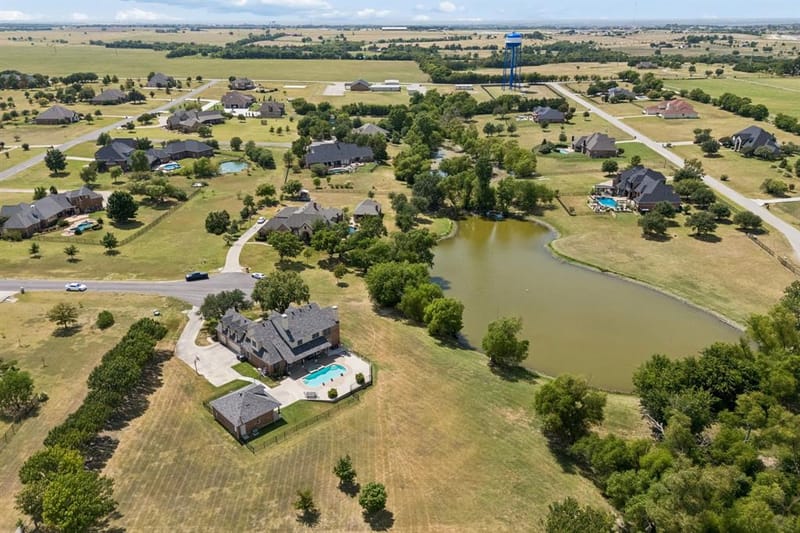 1920 High Point Circle, Celina TX 75009 - Photo 2