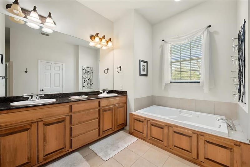 6668 Shady Glen Circle, Benbrook TX 76132 - Photo 19