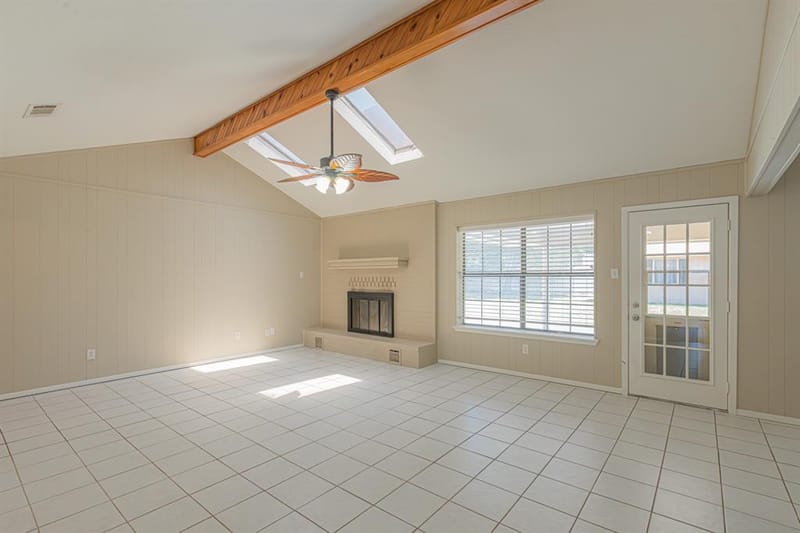 1015 Meadowlark Lane, Granbury TX 76048 - Photo 6
