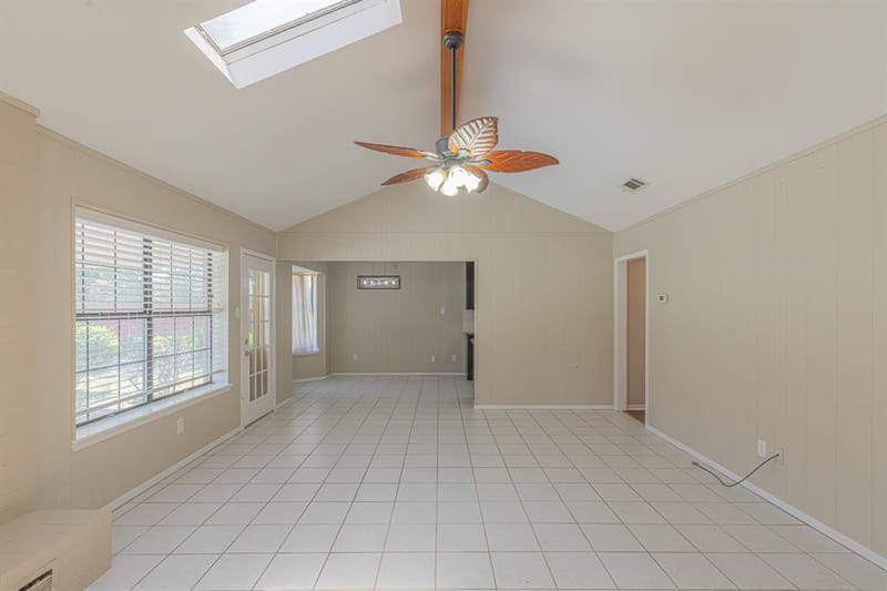 1015 Meadowlark Lane, Granbury TX 76048 - Photo 7