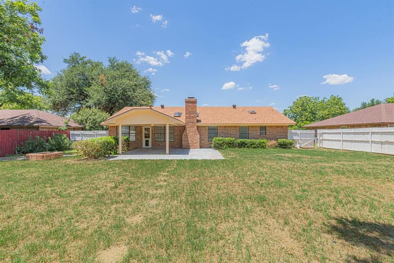 1015 Meadowlark Lane, Granbury TX 76048 - Photo 32