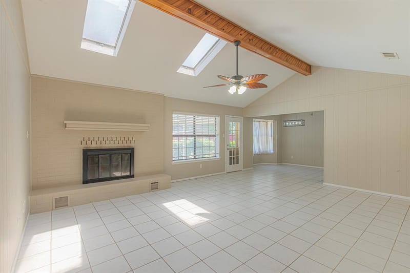 1015 Meadowlark Lane, Granbury TX 76048 - Photo 5