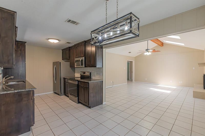 1015 Meadowlark Lane, Granbury TX 76048 - Photo 14