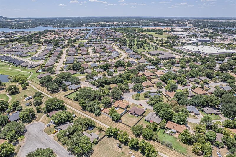 1015 Meadowlark Lane, Granbury TX 76048 - Photo 37