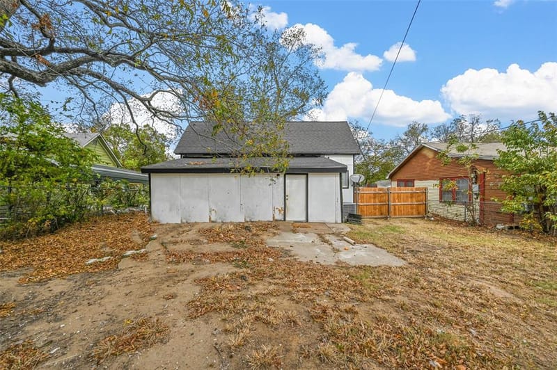708 W Day Street, Denison TX 75020 - Photo 19
