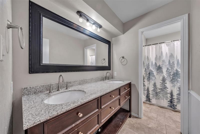3813 Lynbrook Lane, Arlington TX 76015 - Photo 12