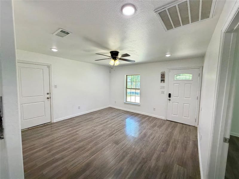 105 W Damon Street, Terrell TX 75160 - Photo 9