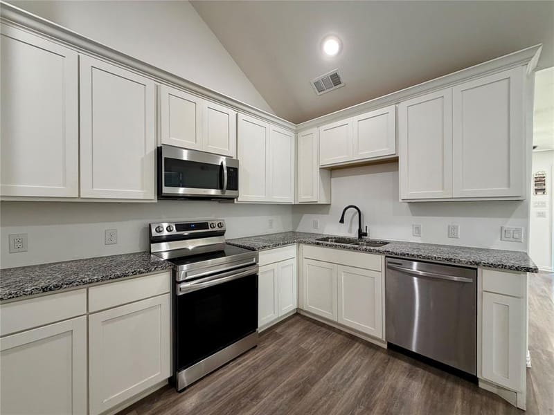 105 W Damon Street, Terrell TX 75160 - Photo 14