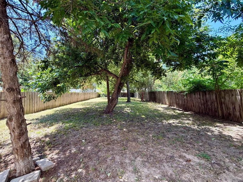 105 W Damon Street, Terrell TX 75160 - Photo 8