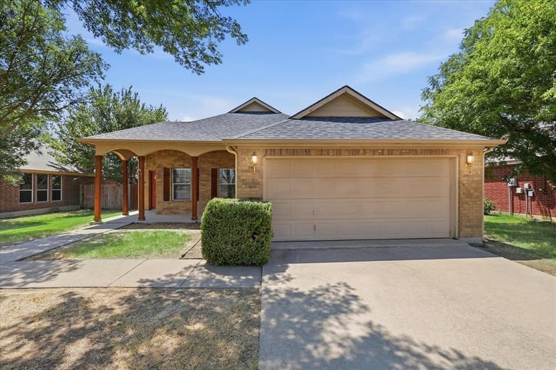 3003 Lake Ridge Drive, Sanger TX 76266