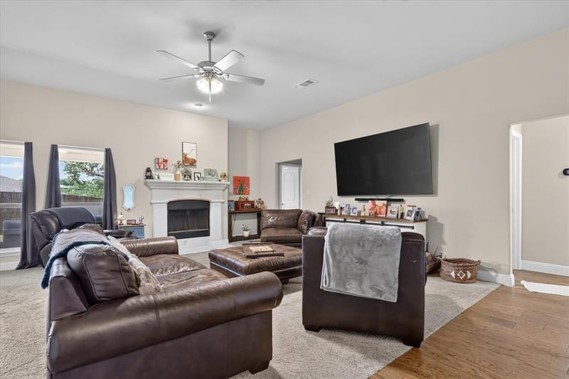 2807 River Ridge Court, Granbury TX 76048 - Photo 10