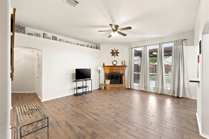 327 Choctaw Trail, Waxahachie TX 75165 - Photo 9