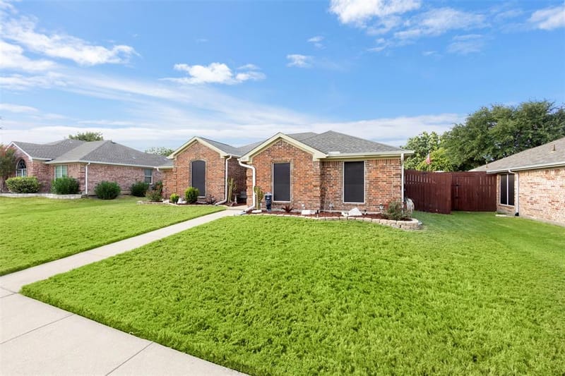 327 Choctaw Trail, Waxahachie TX 75165 - Photo 8