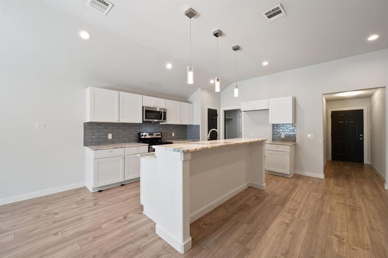 5735 Bon Air Drive, Dallas TX 75241 - Photo 9