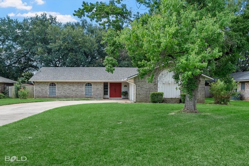 105 Lancashire Drive, Bossier City LA 71111 - Photo 3