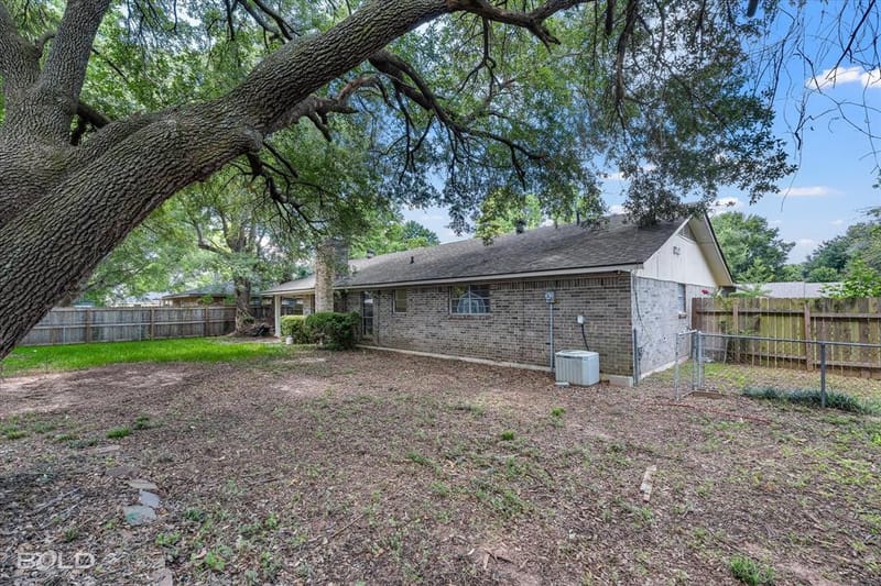 105 Lancashire Drive, Bossier City LA 71111 - Photo 28