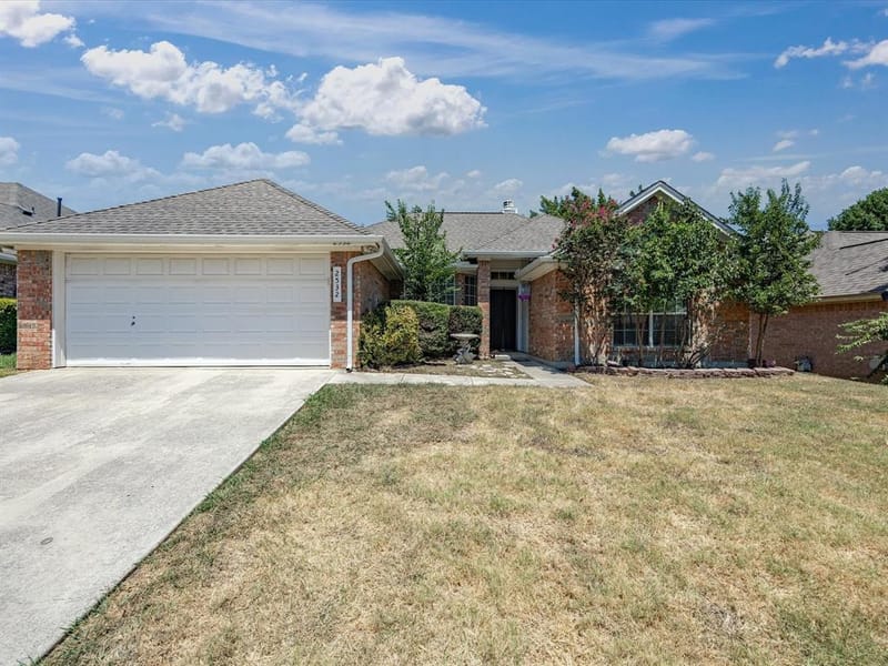 2532 John Drive, Denton TX 76207