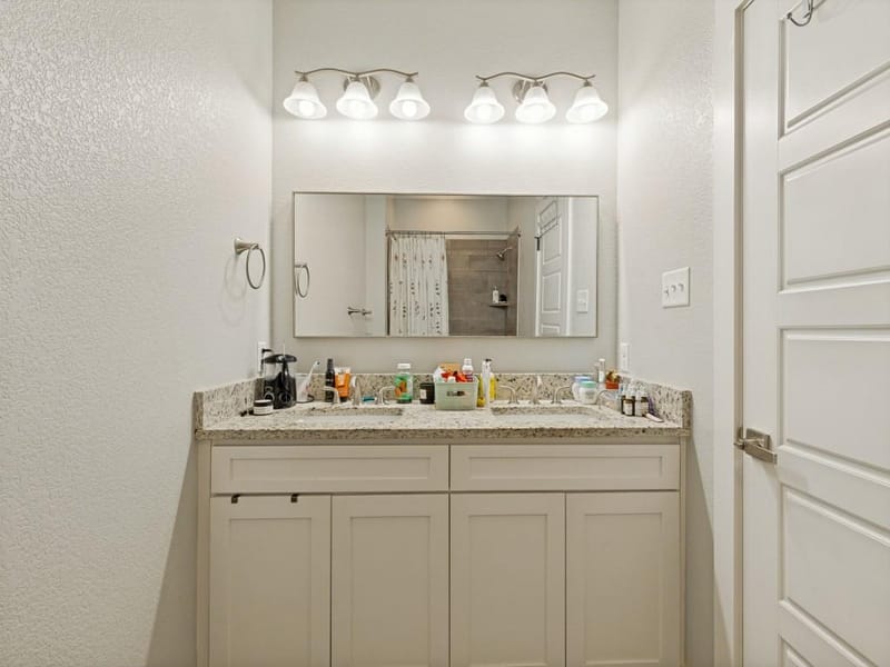 310 Oakwood Avenue, Jacksboro TX 76458 - Photo 18