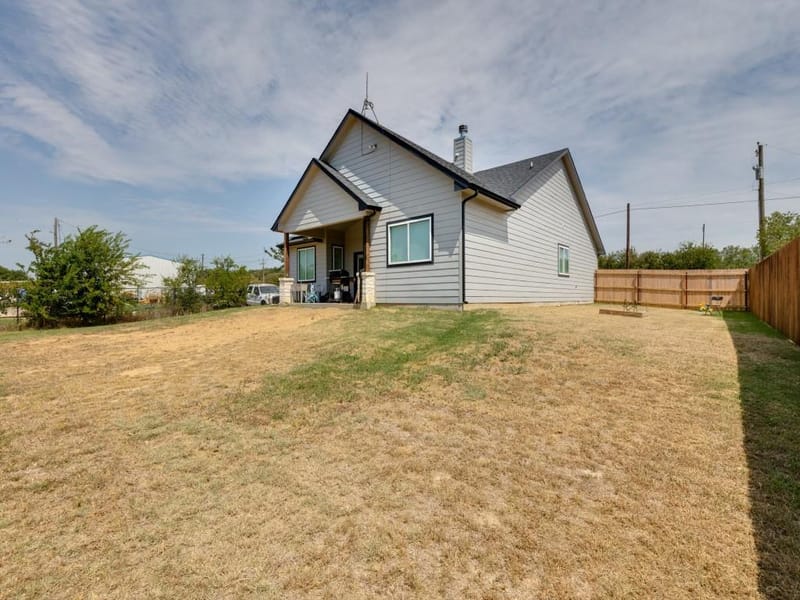 310 Oakwood Avenue, Jacksboro TX 76458 - Photo 25