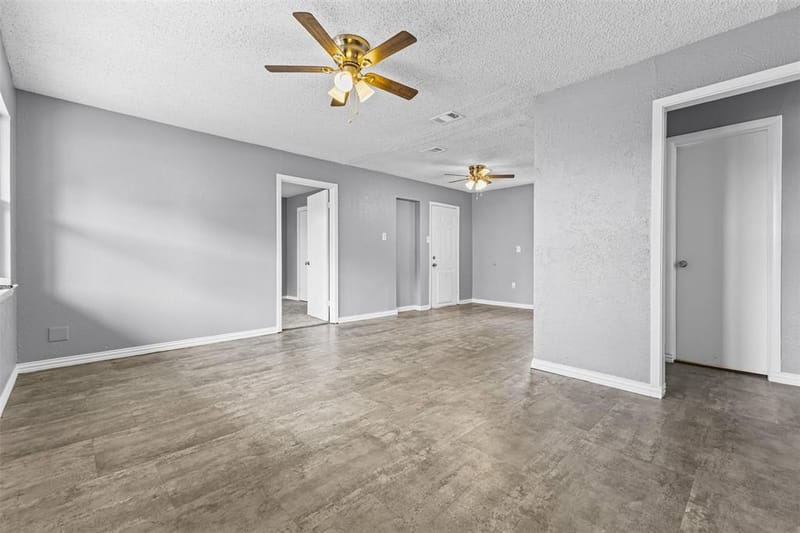 116 Highland Drive, Ennis TX 75119 - Photo 3