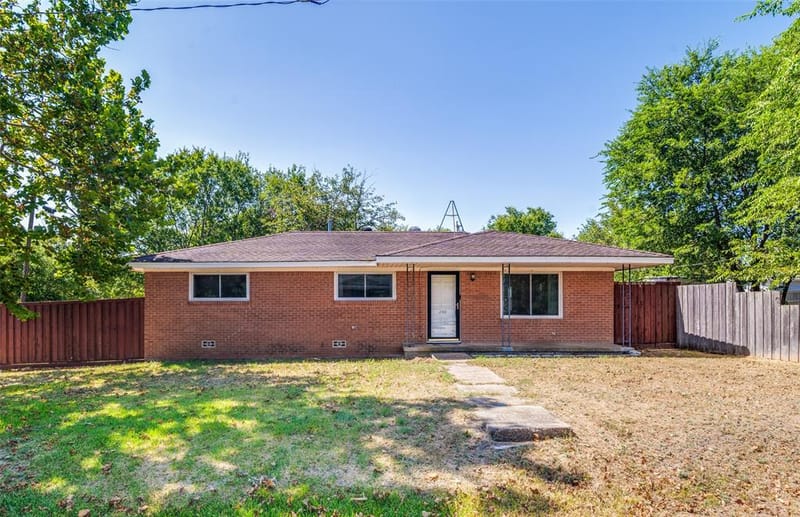 203 W College Street, Whitewright TX 75491