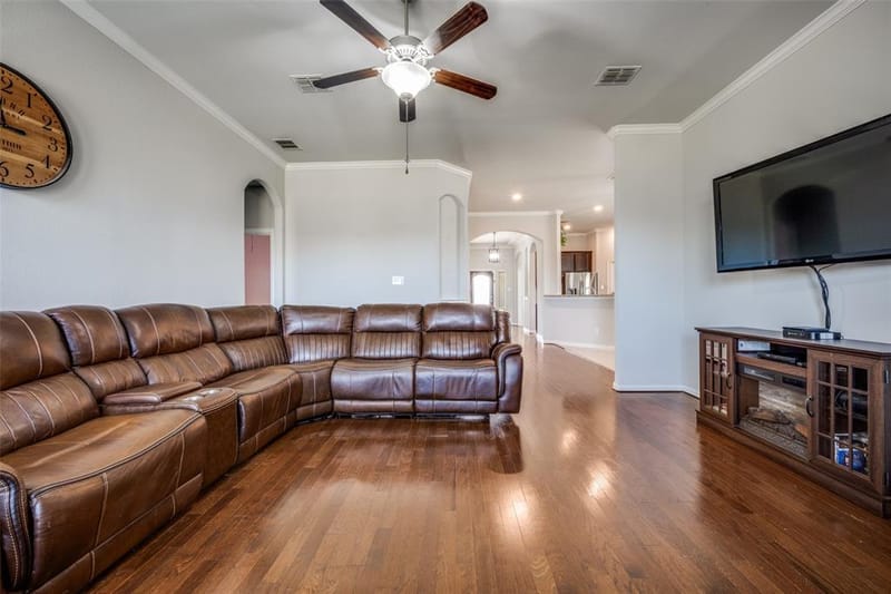 1913 Pavilion Lane, Denton TX 76210 - Photo 5