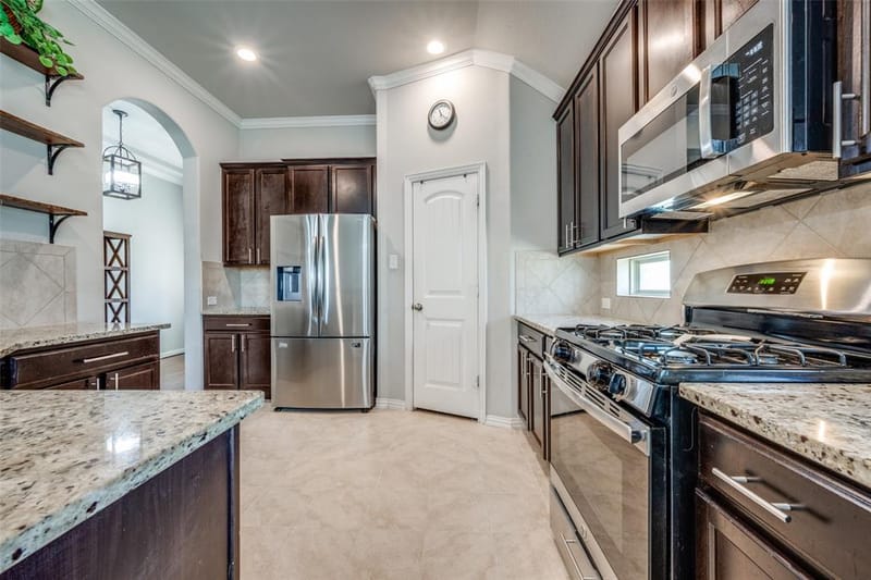 1913 Pavilion Lane, Denton TX 76210 - Photo 9