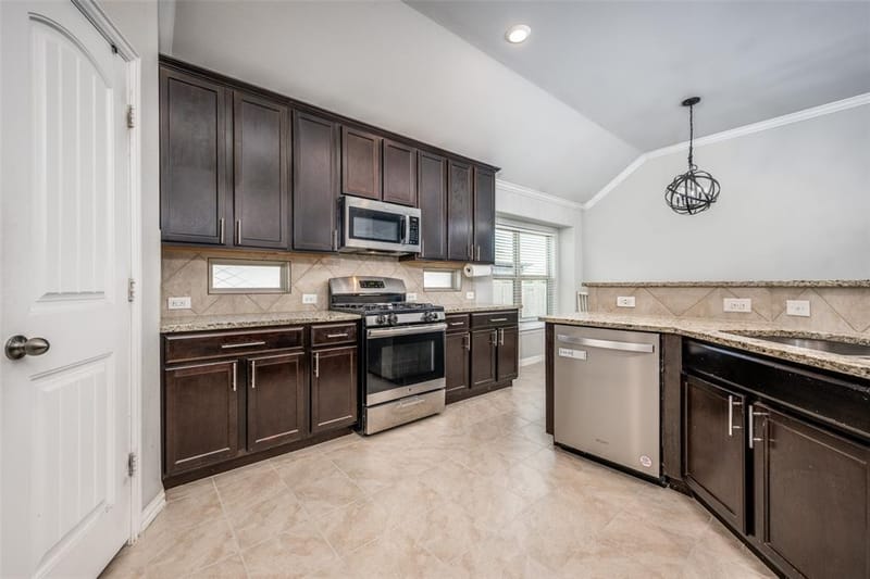 1913 Pavilion Lane, Denton TX 76210 - Photo 11