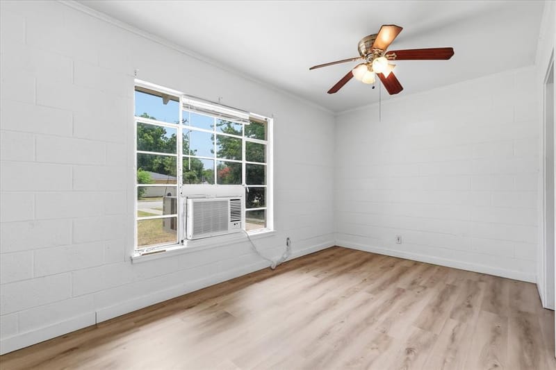 610 Crescent Street, Denton TX 76201 - Photo 6