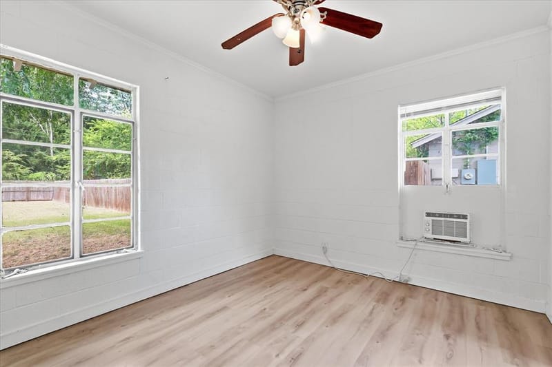 610 Crescent Street, Denton TX 76201 - Photo 10