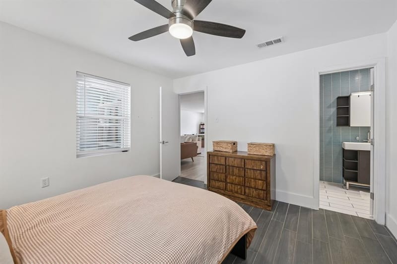 1025 Wedgewood Drive, Woodway TX 76712 - Photo 12