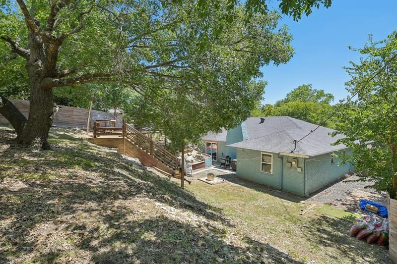 1025 Wedgewood Drive, Woodway TX 76712 - Photo 19