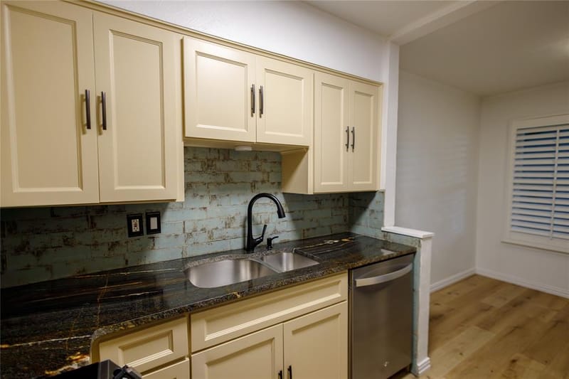 4206 Newton Avenue # 112, Dallas TX 75219 - Photo 9