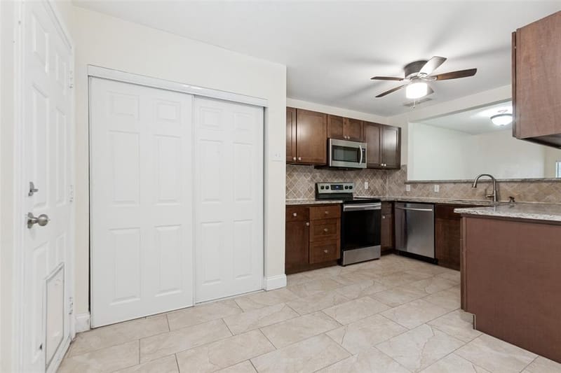 13719 Flagstone Lane, Dallas TX 75240 - Photo 7