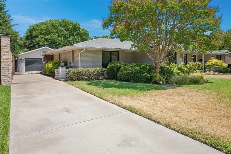 5939 Melshire Drive, Dallas TX 75230 - Photo 2