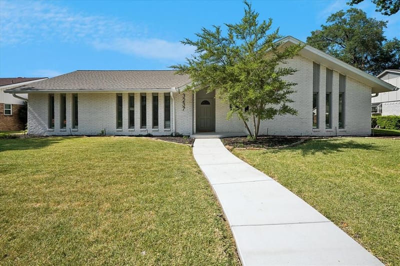 3237 Timberview Road, Dallas TX 75229