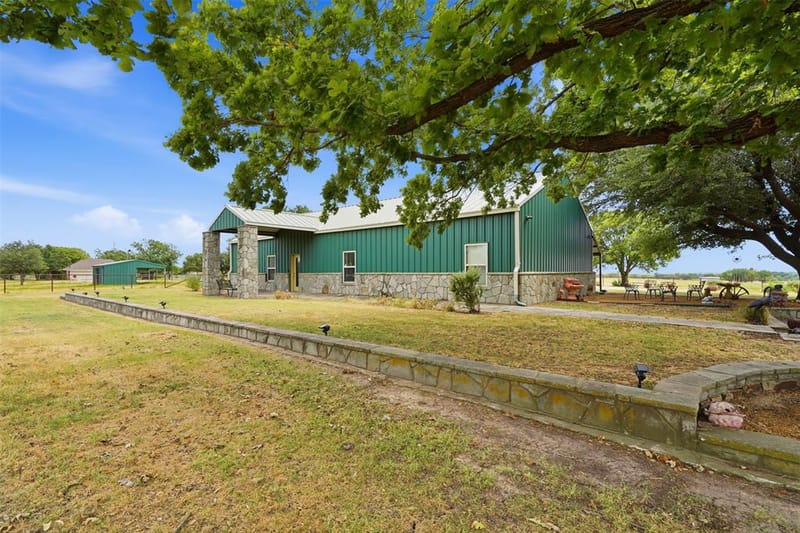 8165 Jackson Road, Krum TX 76249 - Photo 20