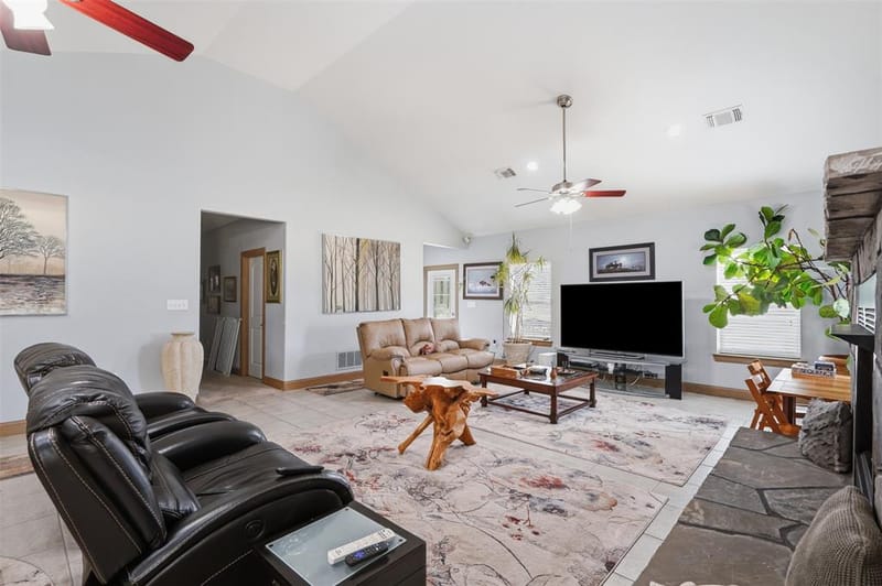8165 Jackson Road, Krum TX 76249 - Photo 14