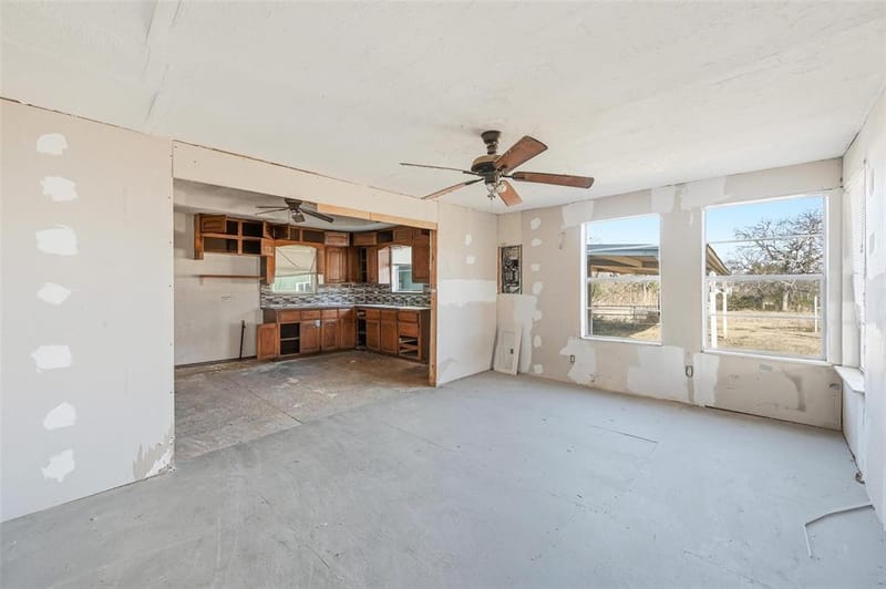 604 S Spears Street, Alvarado TX 76009 - Photo 6
