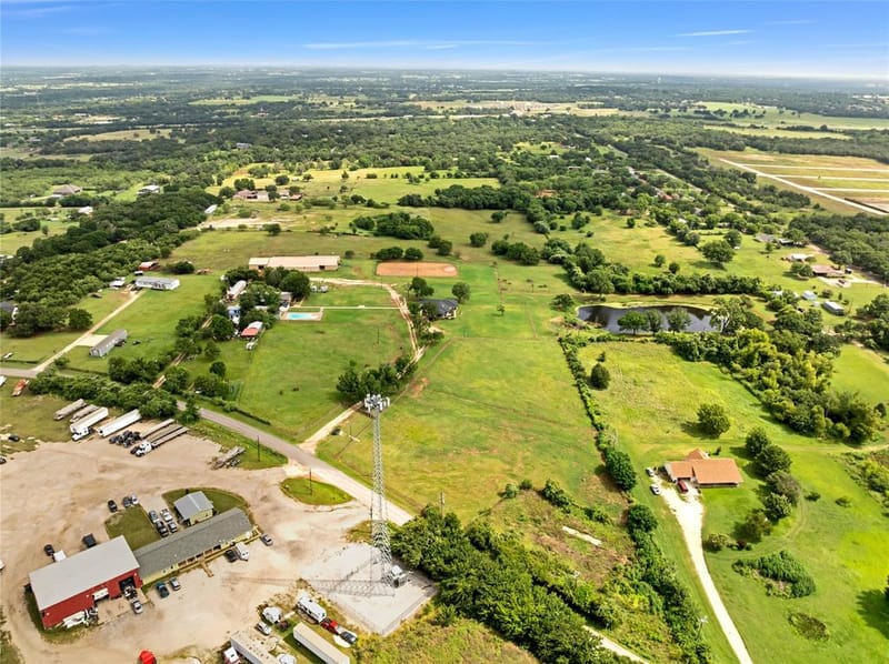 1901 Melissa Lane, Cleburne TX 76031 - Photo 38