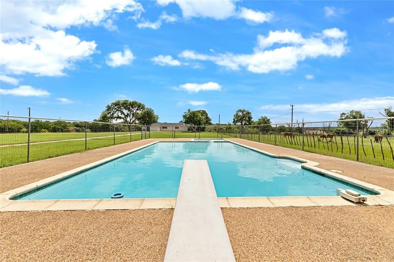 1901 Melissa Lane, Cleburne TX 76031 - Photo 37