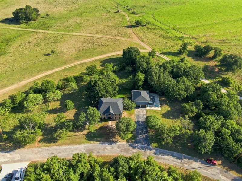 27172 Whispering Meadow Drive, Whitney TX 76692 - Photo 31