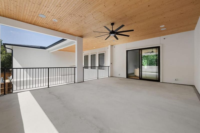 9421 Thornberry Lane, Dallas TX 75220 - Photo 33
