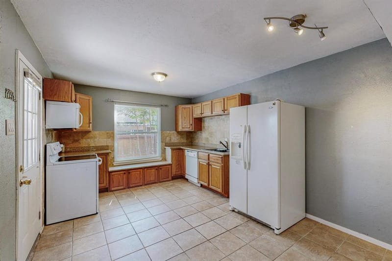 13818 Methuen Green Lane, Dallas TX 75240 - Photo 6
