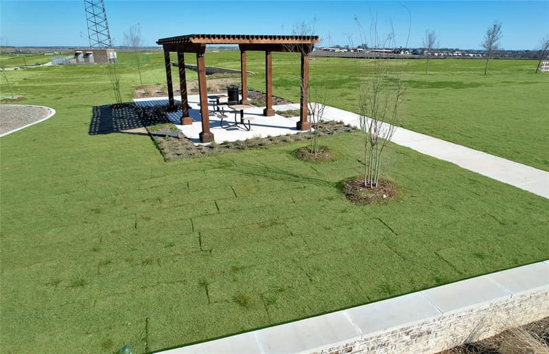 420 Avian Way, Godley TX 76044 - Photo 14