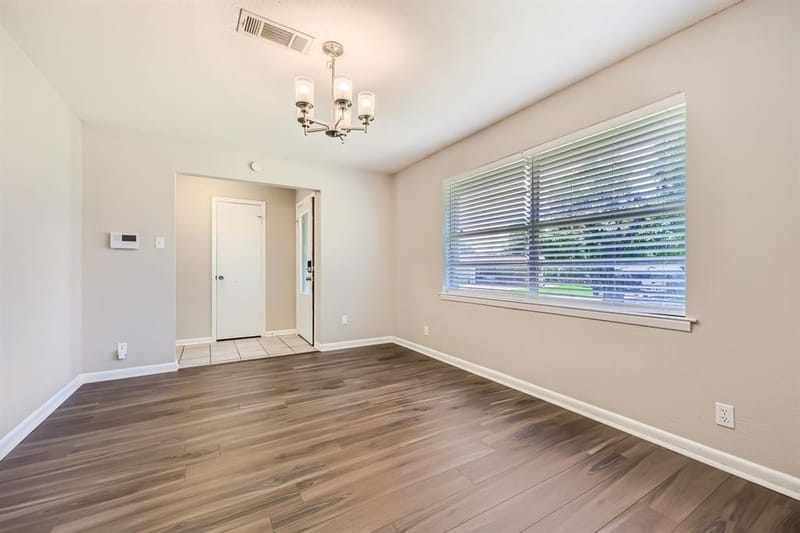 2309 Woodlawn Drive, Ennis TX 75119 - Photo 9