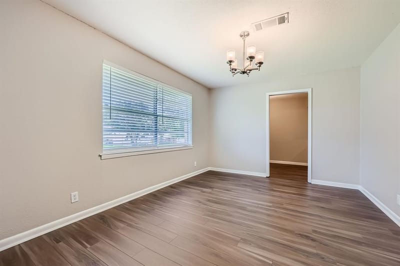 2309 Woodlawn Drive, Ennis TX 75119 - Photo 8