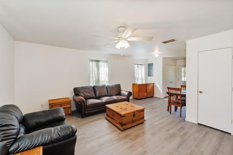 304 Missouri Street, Bowie TX 76230 - Photo 7