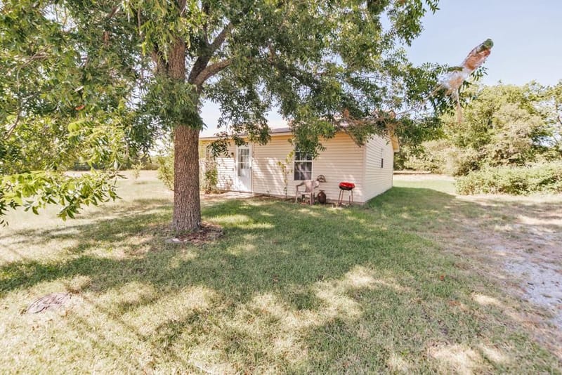 304 Missouri Street, Bowie TX 76230